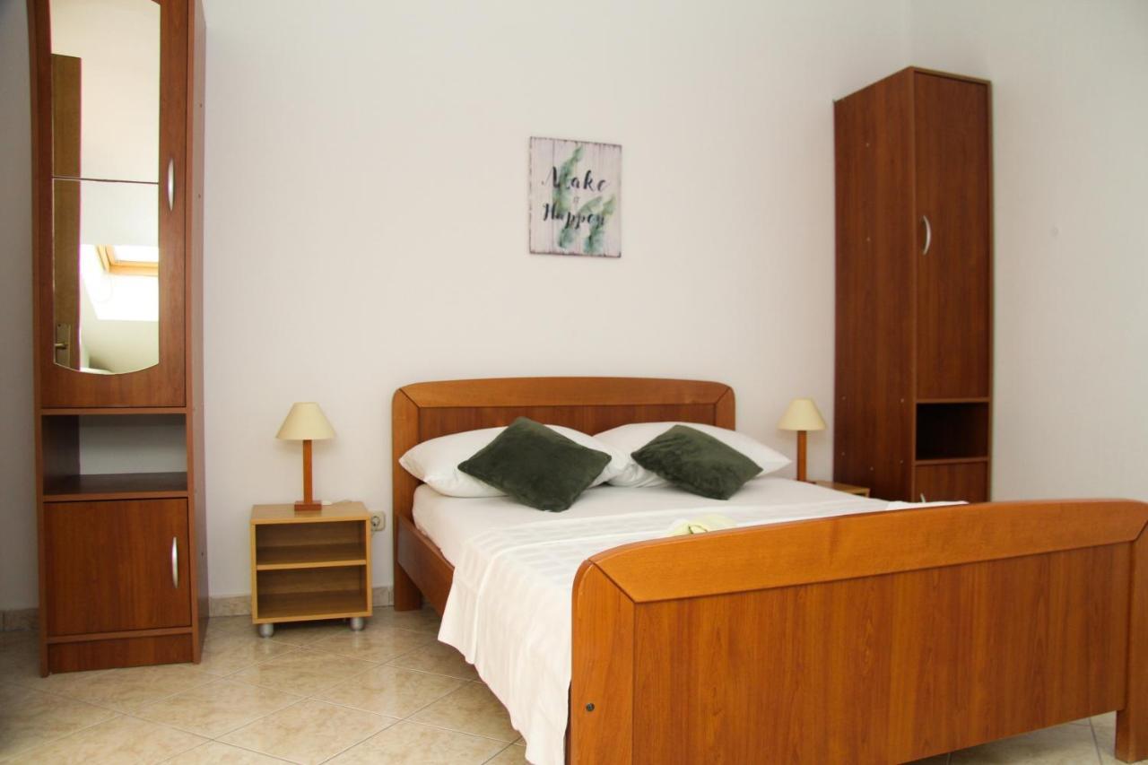 Apartments Marina Sveti Filip i Jakov Kültér fotó