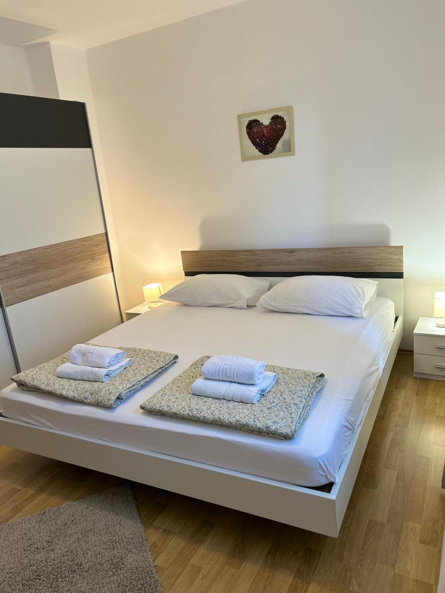 Apartments Marina Sveti Filip i Jakov Kültér fotó