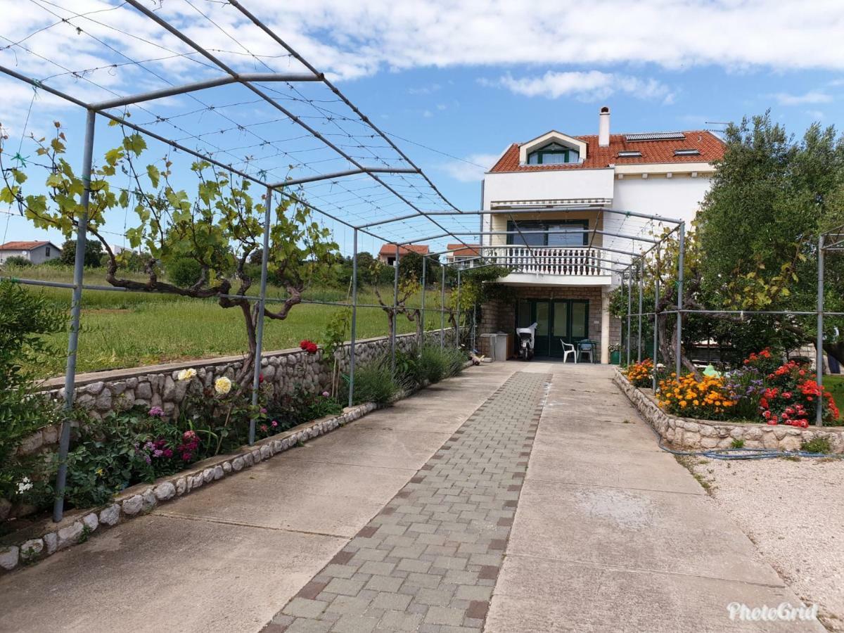 Apartments Marina Sveti Filip i Jakov Kültér fotó